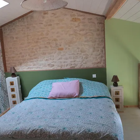 Le Clos Du Tramaillou Bed & Breakfast