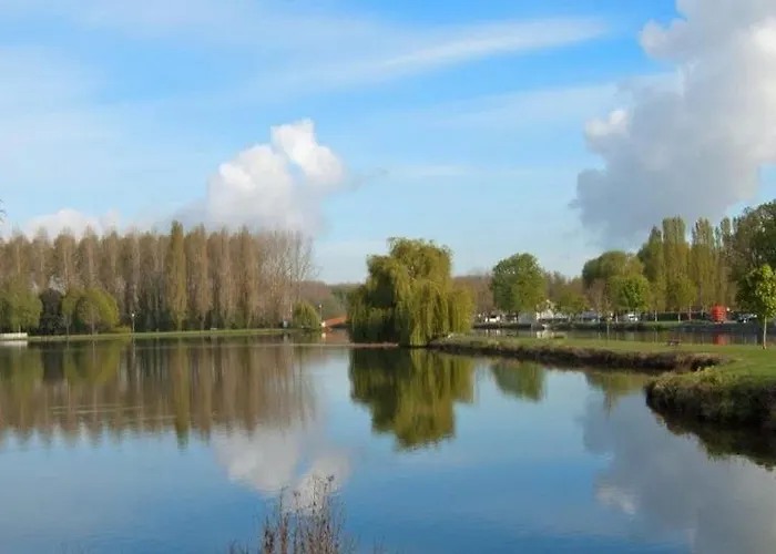 Le Clos Du Tramaillou La Grand Voile Pour 6 S Сasa de vacaciones *